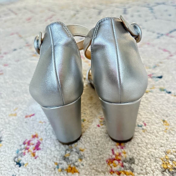 Naturalizer Silver Wedges size 7.5 - Picture 4 of 5